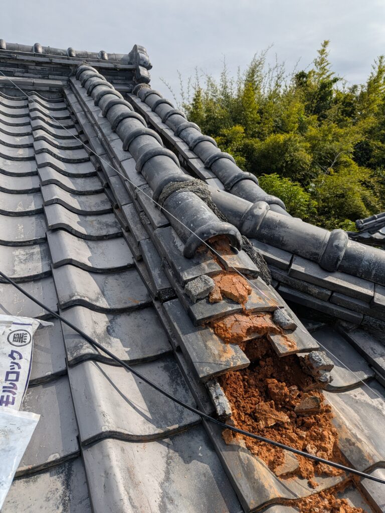 築70年で起きた瓦の脱落